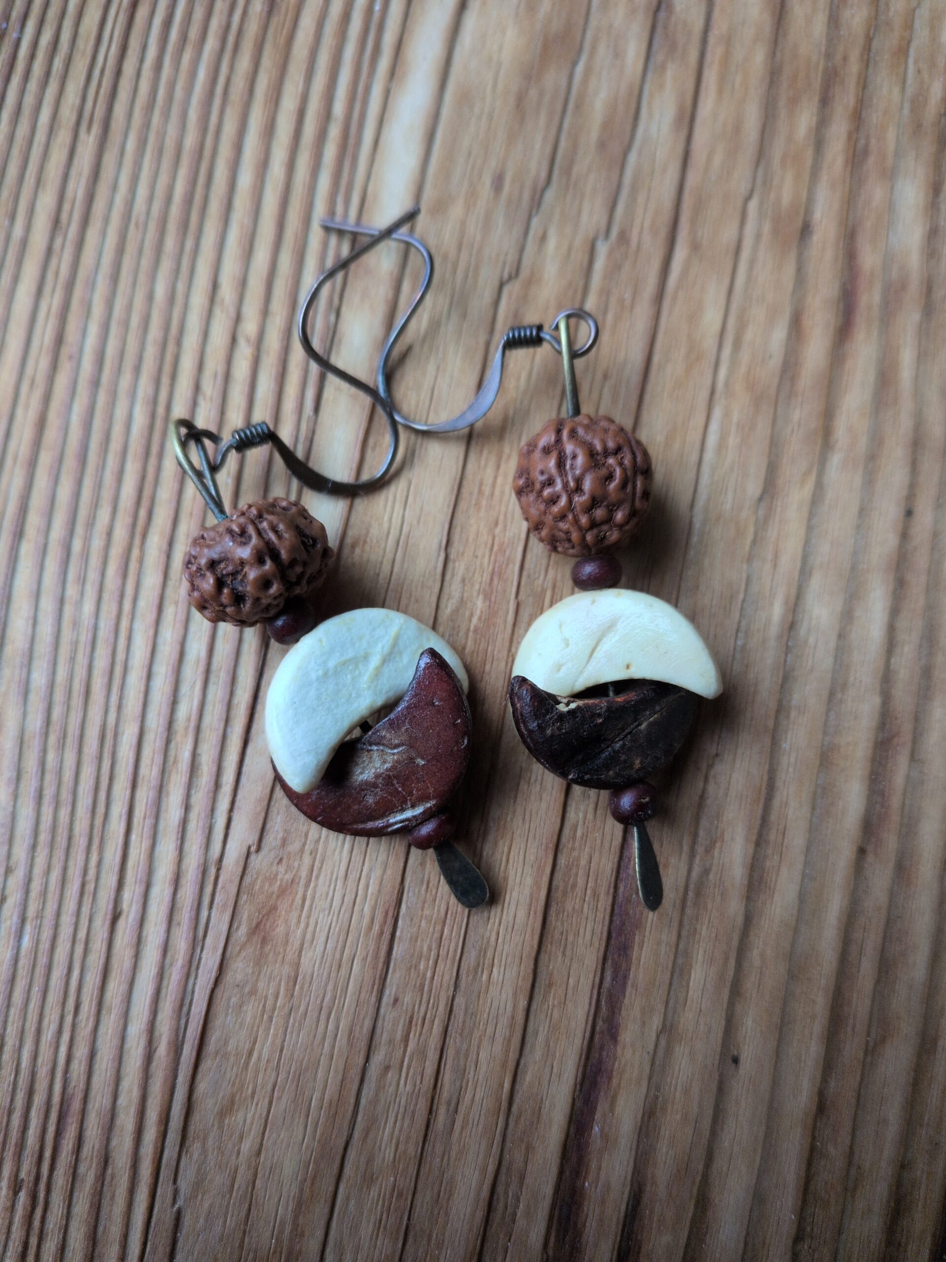 Boucles d'oreilles inspirées par la lune